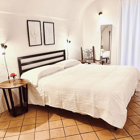 Stecado Caste - Dimora Storica Nel Cuore Del Paese Dolceacqua Luaran gambar