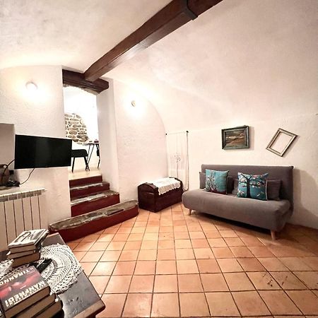 Stecado Caste - Dimora Storica Nel Cuore Del Paese Dolceacqua Luaran gambar