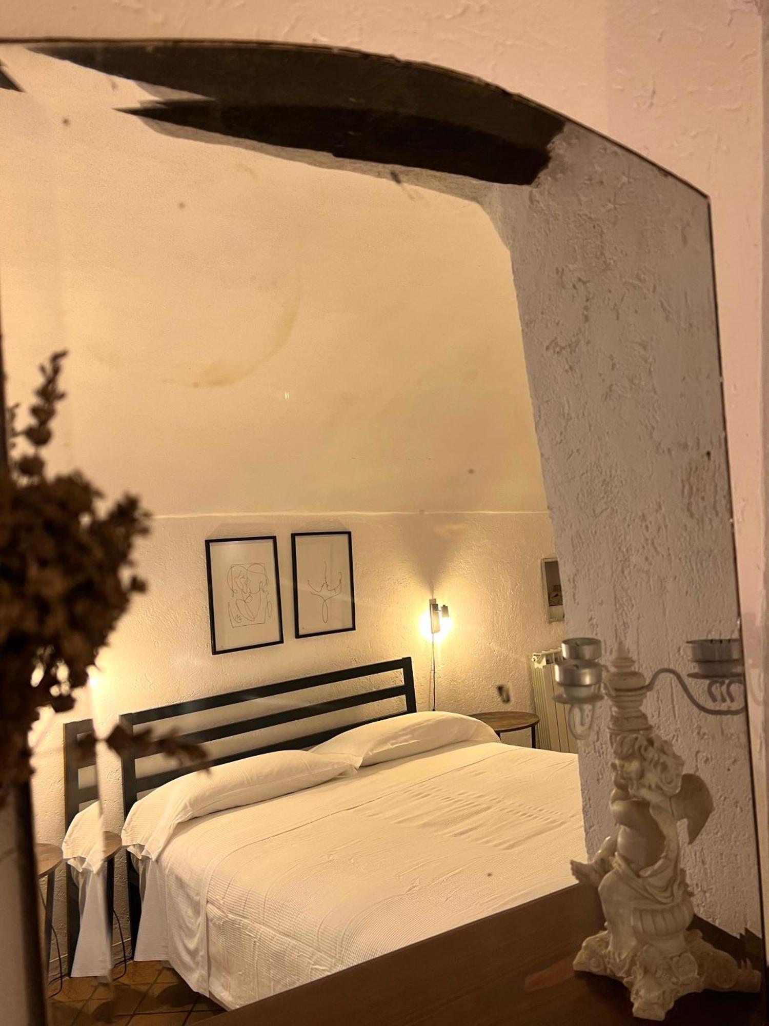 Stecado Caste - Dimora Storica Nel Cuore Del Paese Dolceacqua Luaran gambar