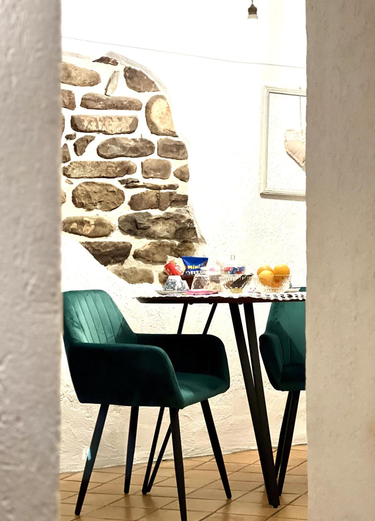 Stecado Caste - Dimora Storica Nel Cuore Del Paese Dolceacqua Luaran gambar